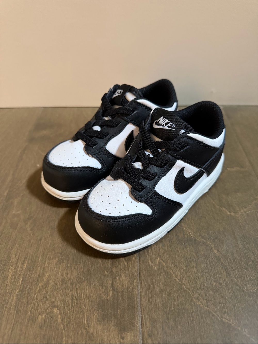 Nike Toddler Dunk Low Black and White Panda Sneakers Size 8C